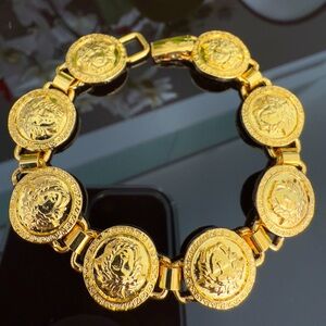 LOT 1793 24K gold plated Versace vintage Medusa bracelet
